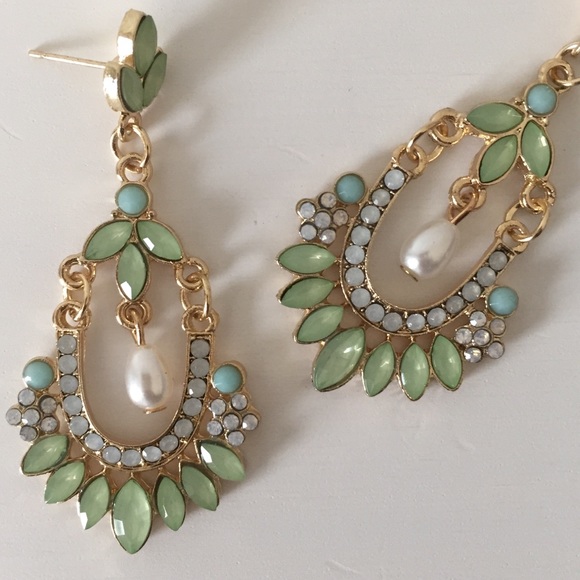 Mint Dangle Earrings - Picture 4 of 5